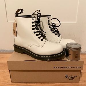 Dr. Martens 1460 Smooth Boot